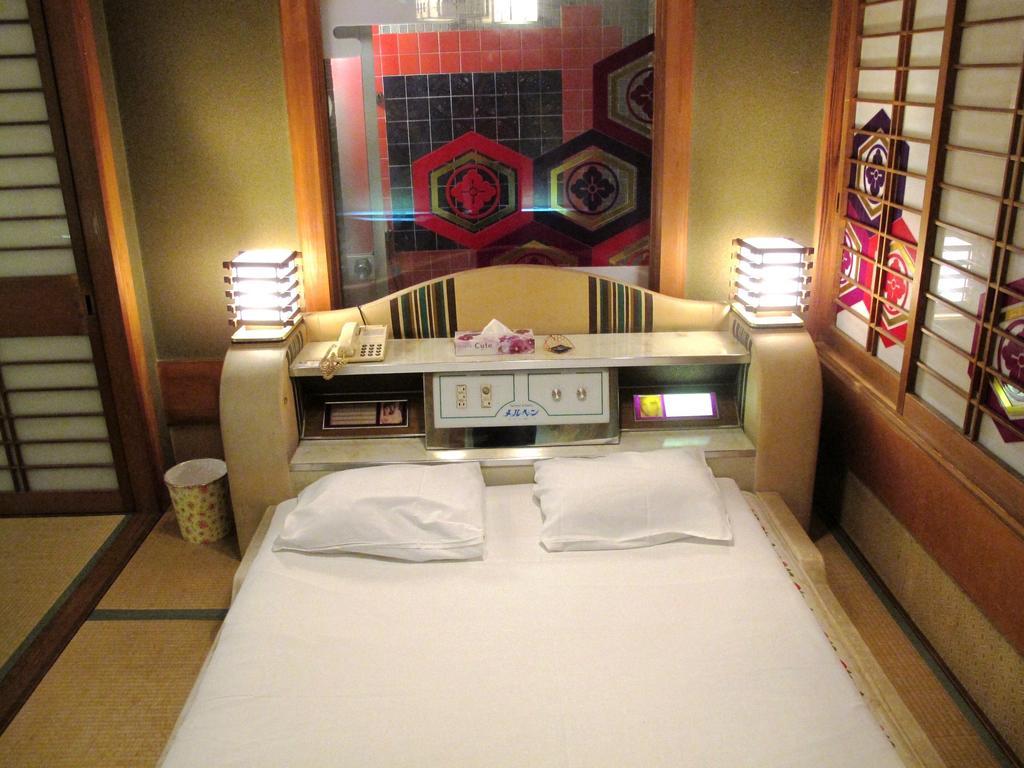 Auberge de jeunesse Yoshi'S House à Ōsaka Extérieur photo