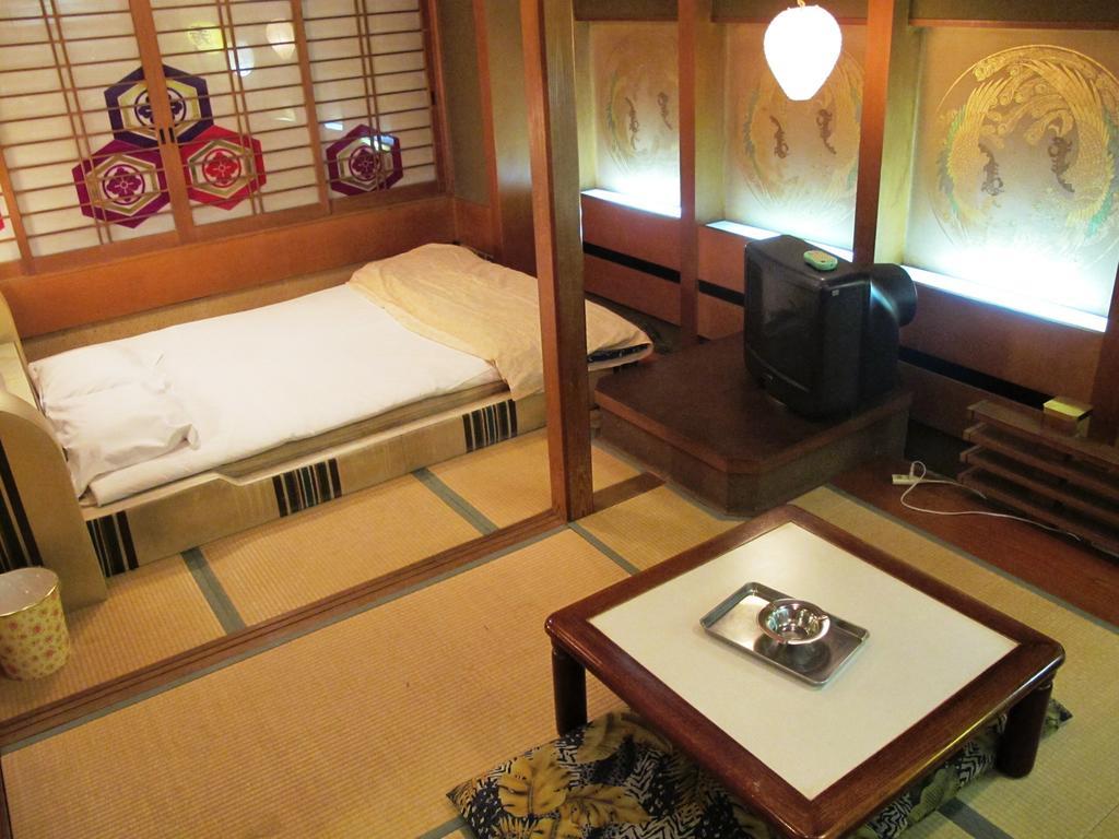 Auberge de jeunesse Yoshi'S House à Ōsaka Extérieur photo